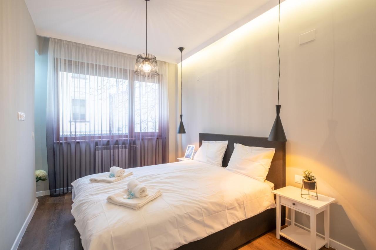 Designer & Cozy 2Bd Flat With A Parking In The City Center By Flat Mаnager Sofia Extérieur photo